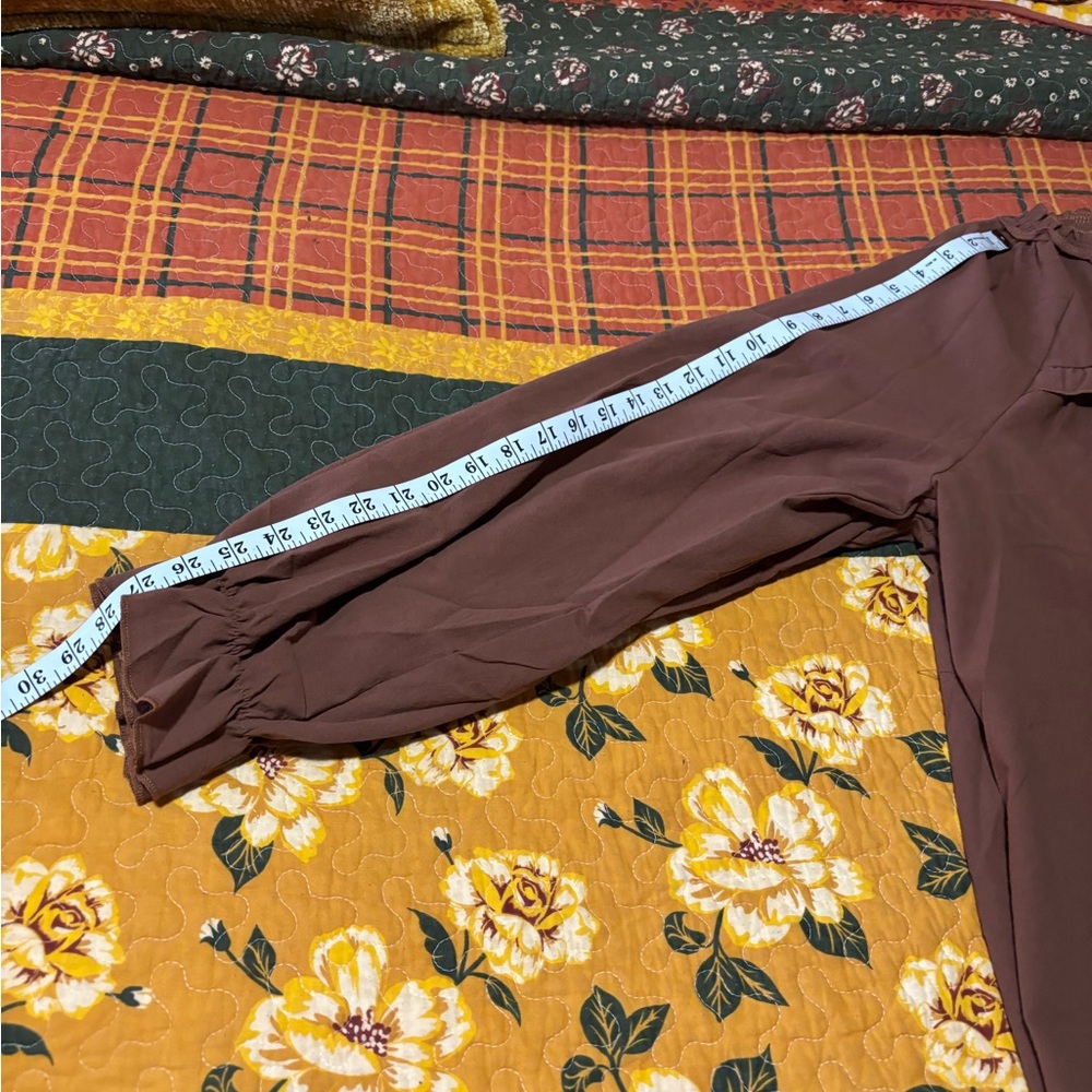 NWOT Women's Ruffled Brown Top - Picture 9 of 11